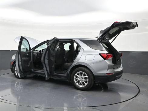 Used 2024 Chevrolet Equinox LT FWD image 31