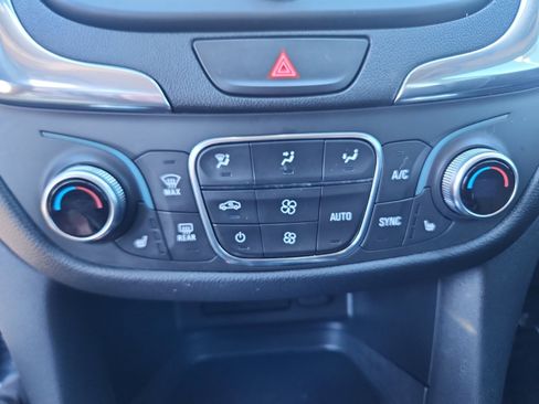 Used 2019 Chevrolet Equinox LT image 34