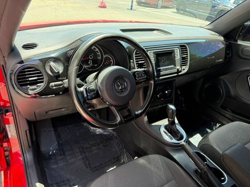 Used 2018 Volkswagen Beetle 2.0T S FWD image 28