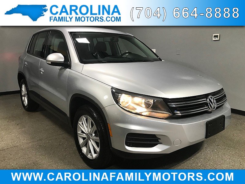 Used 2017 Volkswagen Tiguan Limited w/ Alloy Wheels Package AWD/4WD image 1