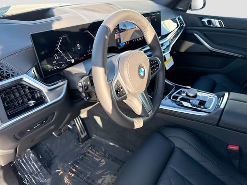 New 2026 BMW X5 xDrive40i w/ M Sport Package AWD/4WD image 26