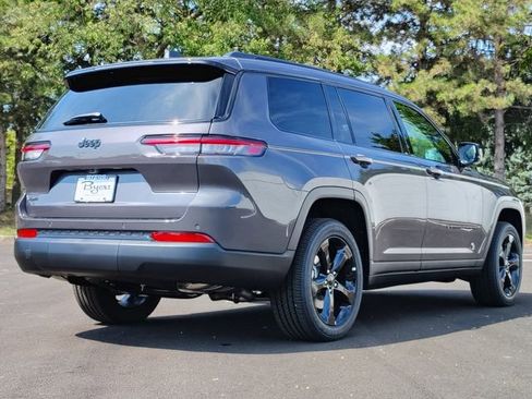 New 2025 Jeep Grand Cherokee L Altitude image 7