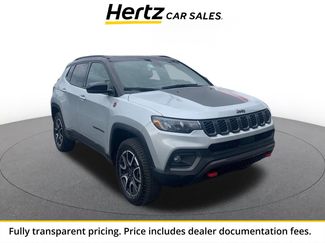 Used 2025 Jeep Compass Trailhawk AWD/4WD video 1