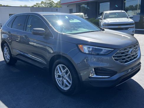Used 2022 Ford Edge SEL image 3