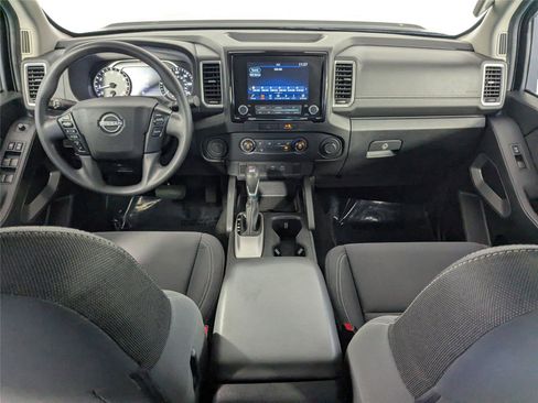 Used 2022 Nissan Frontier SV image 8