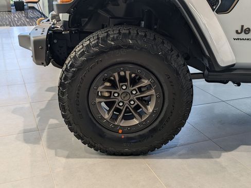 New 2025 Jeep Wrangler Unlimited Rubicon 392 image 29