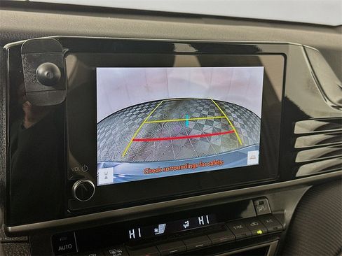 Used 2025 Toyota Camry SE image 20