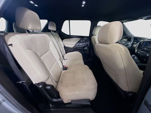 Used 2023 Chevrolet Traverse LS image 27