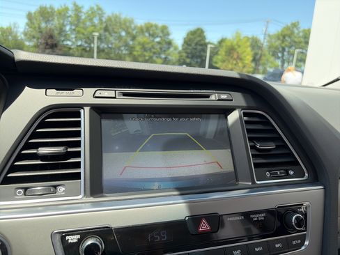 Used 2015 Hyundai Sonata Limited w/ Option Group 06 FWD image 36