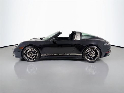 Certified 2023 Porsche 911 50th Anniversary Edition image 7