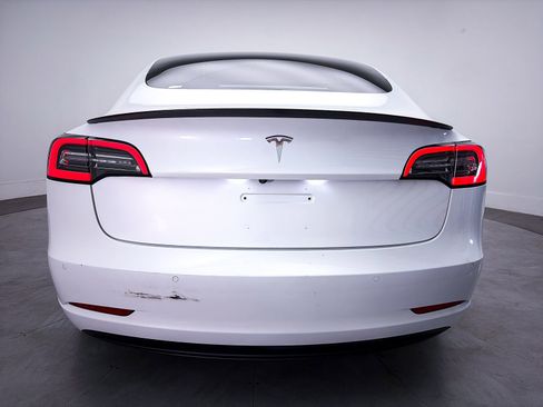 Used 2021 Tesla Model 3 Standard Range Plus RWD image 12