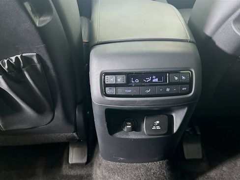 Used 2025 Hyundai Palisade Limited image 29