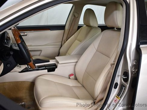 Used 2013 Lexus ES 300h image 5