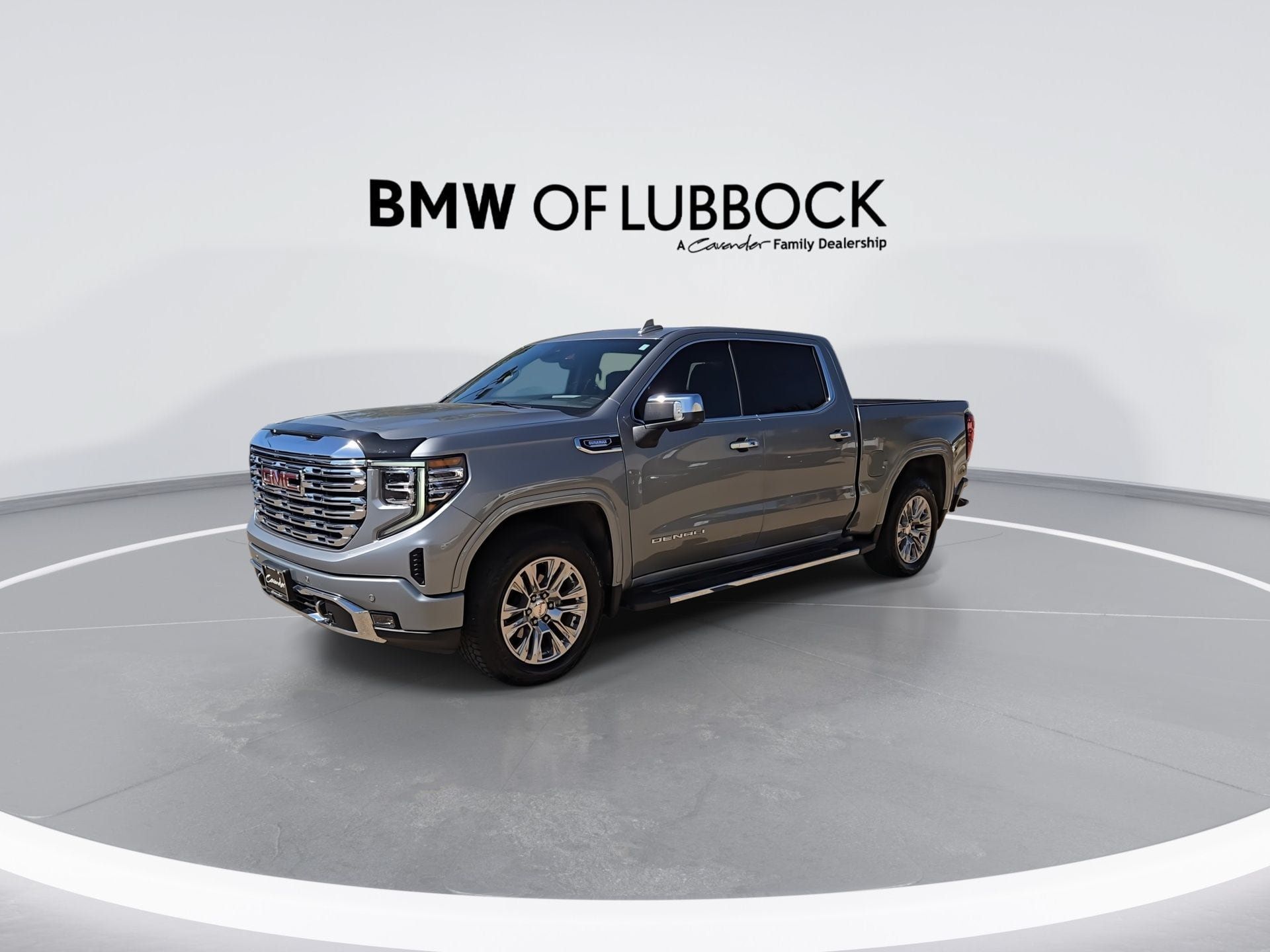 Used 2024 GMC Sierra 1500 Denali w/ Technology Package AWD/4WD image 4