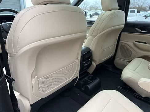 New 2025 Jeep Grand Cherokee L Limited image 19