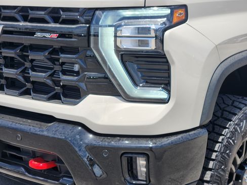 New 2026 Chevrolet Silverado 2500 ZR2 AWD/4WD image 6
