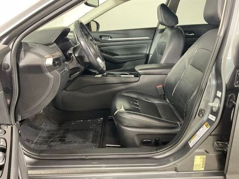 Used 2020 Nissan Altima 2.5 SL FWD image 18