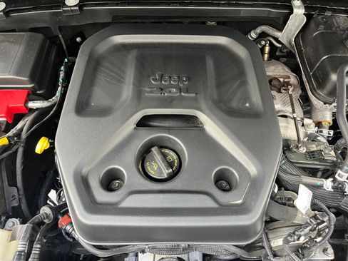 Used 2023 Jeep Wrangler Unlimited Rubicon w/ Cold Weather Group image 29