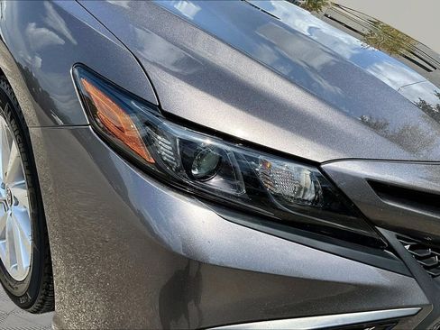 Used 2024 Toyota Camry SE FWD image 31