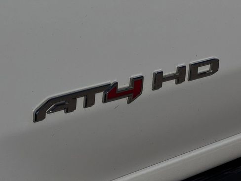 Used 2024 GMC Sierra 2500 AT4 w/ AT4 Premium Plus Package AWD/4WD image 11