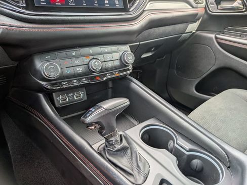 Used 2025 Dodge Durango GT AWD/4WD image 25