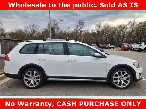 Used 2017 Volkswagen Golf Alltrack SEL image 8