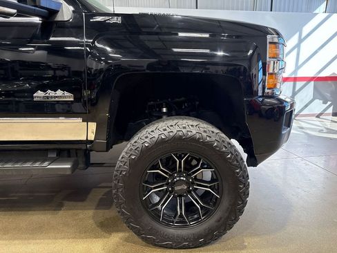 Used 2016 Chevrolet Silverado 2500 High Country AWD/4WD image 56