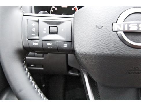 Used 2026 Nissan Rogue SV w/ Cold Weather Package FWD image 15