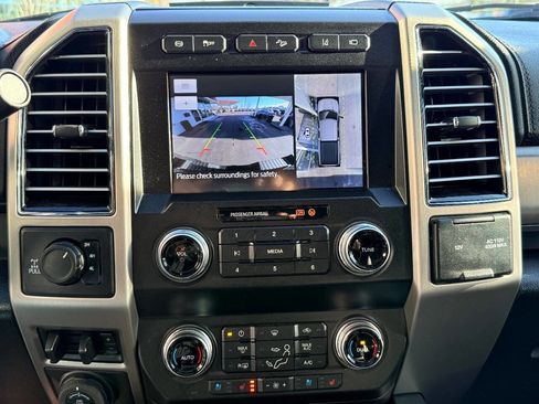 Used 2021 Ford F250 Platinum w/ FX4 Off-Road Package image 25