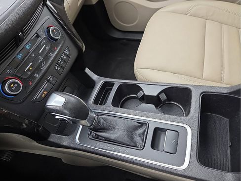 Used 2019 Ford Escape Titanium image 25