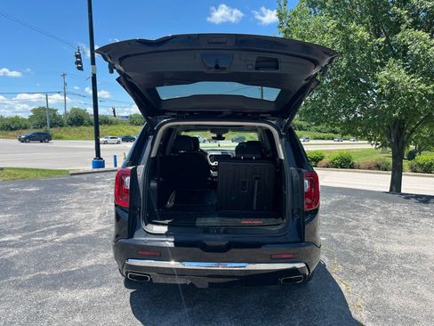 Used 2023 GMC Acadia Denali w/ Denali Ultimate Package AWD/4WD image 12