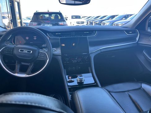 Used 2023 Jeep Grand Cherokee L Limited image 34