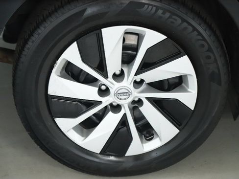 Used 2023 Nissan Altima 2.5 S FWD image 12