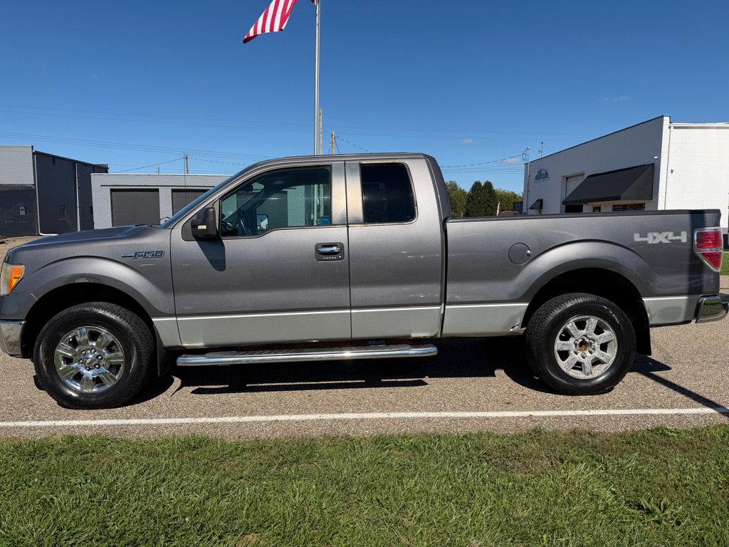 Used 2011 Ford F150 XLT w/ XLT Chrome Pkg AWD/4WD image 8