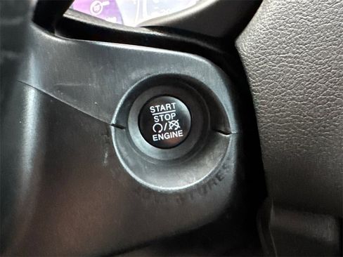 Used 2016 Jeep Renegade 75th Anniversary image 31