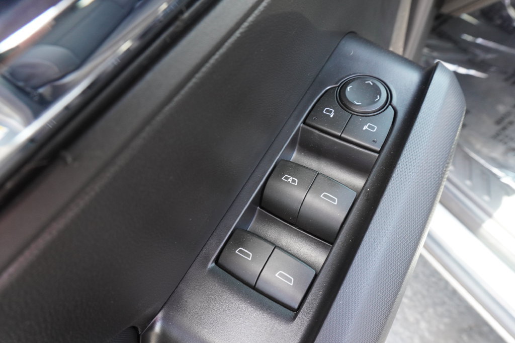New 2026 GMC Canyon Elevation w/ Convenience Package RWD image 17