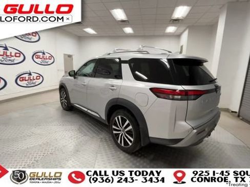 Used 2024 Nissan Pathfinder Platinum FWD image 6