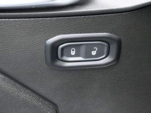 Used 2024 Jeep Wrangler Sport S image 11