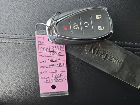 Certified 2020 Chevrolet Malibu LT w/ Leather Package image 37