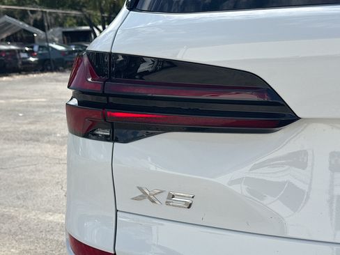 New 2026 BMW X5 sDrive40i w/ Executive Package RWD image 10