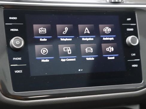 Used 2022 Volkswagen Tiguan SE image 26