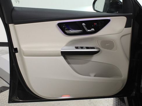 Certified 2024 Mercedes-Benz GLC 300 4MATIC image 17