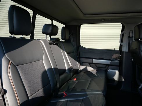 New 2026 Ford F250 Lariat w/ Black Appearance Package AWD/4WD image 16