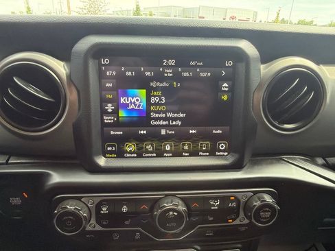 Used 2023 Jeep Wrangler Sport AWD/4WD image 21