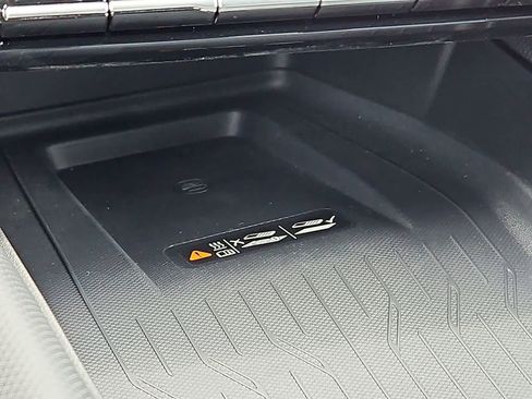 New 2026 Chevrolet Equinox EV LT w/ Convenience Package II FWD image 21