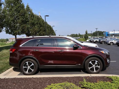 Used 2017 Kia Sorento EX AWD/4WD image 9