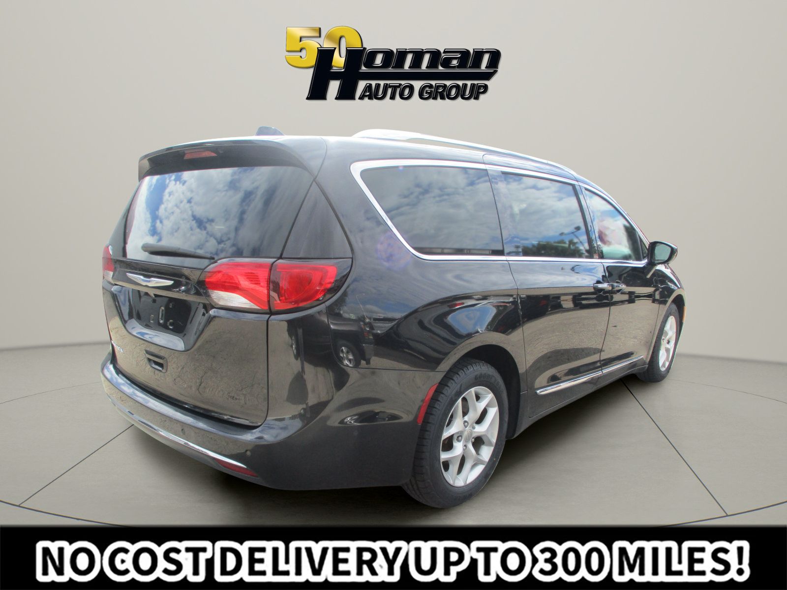 Used 2018 Chrysler Pacifica Touring-L Plus w/ Advanced Safetytec Group FWD image 5