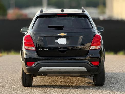 Used 2019 Chevrolet Trax LT w/ LT Convenience Package AWD/4WD image 4