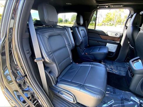 Used 2023 Lincoln Navigator Reserve image 19