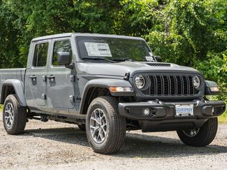 New 2025 Jeep Gladiator Sport video 1